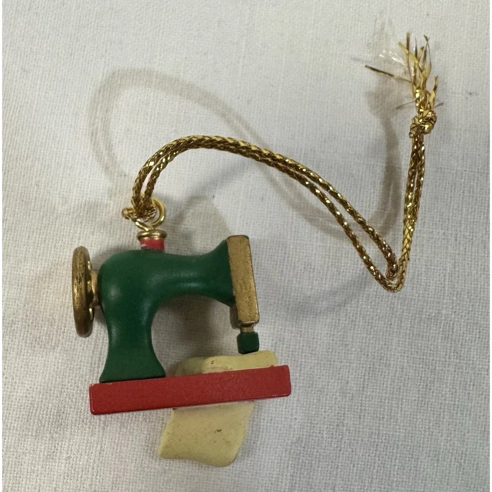 Small Merry Christmas Tree Ornament or Charm Sewing Machine - 1